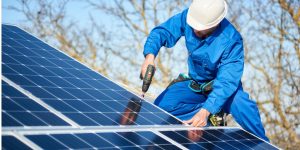 Installation Maintenance Panneaux Solaires Photovoltaïques à Moustier-Ventadour